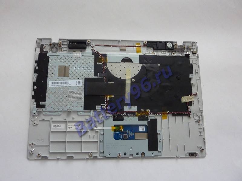 Верхняя панель ( топкейс ) с клавиатурой для ноутбука Samsung QX410 QX411 104-195-116351-116351